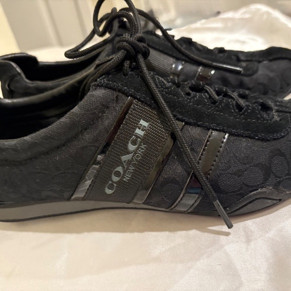 Coach Remonna Monogram Signature " C” logo Material Black Suede Patent trimming - Picture 6 of 10